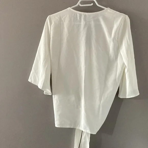 White tie front blouse - Picture 3 of 4